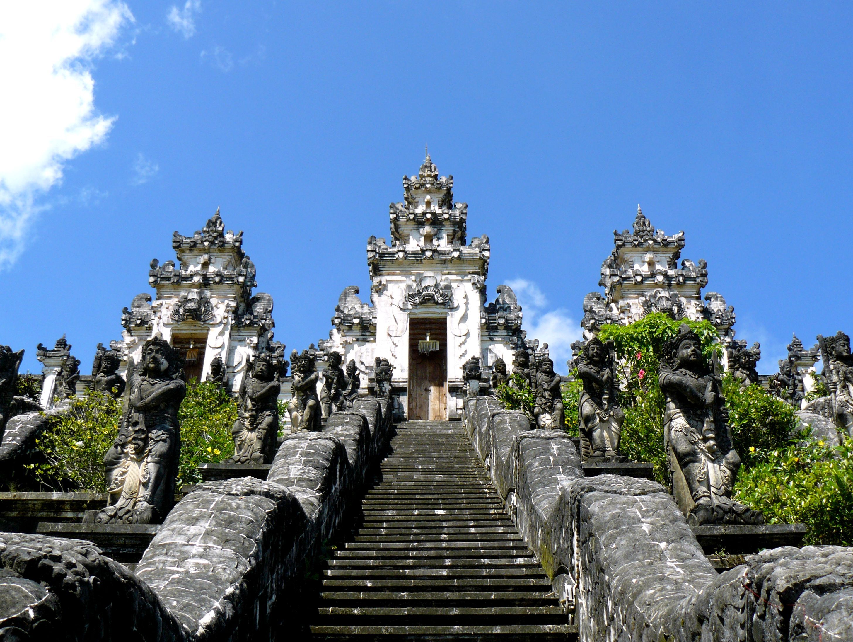 Sejarah Dan Pantangan Di Pura Lempuyang Kalender Bali